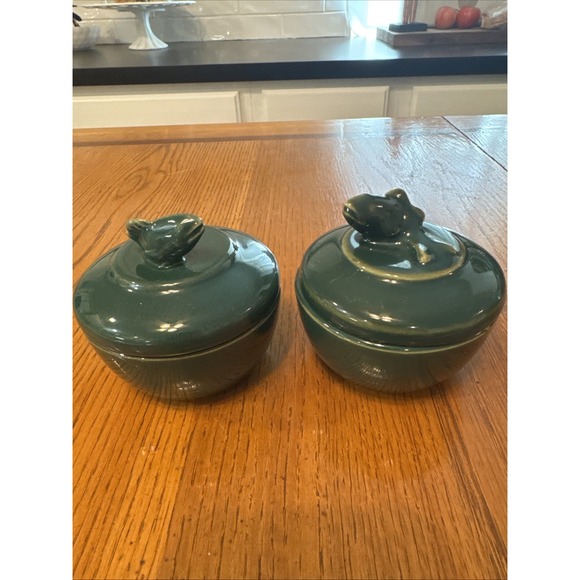 2 Vintage Set Green Glazed Roe Fish Lidded Trinket Bowl Ceramic Art Pottery 3.5" - Picture 1 of 11